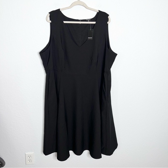 Torrid Dress Women 26 Skater Crepe Black Sleeveless Fit & Flared Studio DD - Picture 3 of 9